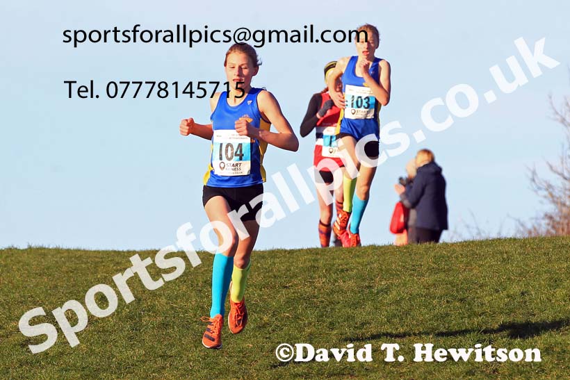 Girls under-13s, 2022 North Eastern Cross Country Champs., Temple Park, South Shields.  Photo: David T. Hewitson/Sports for All Pics